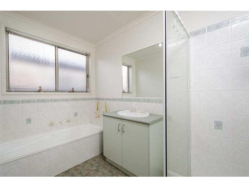 9 Flinders Crescent, Wyndham Vale VIC 3024