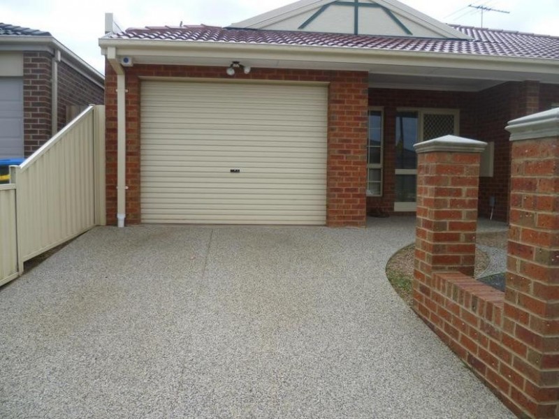 1/48 Westmeadows Lane, Truganina VIC 3029