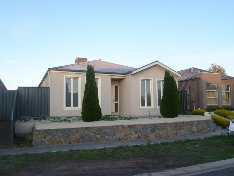 15 Bellfield Court, Wyndham Vale VIC 3024
