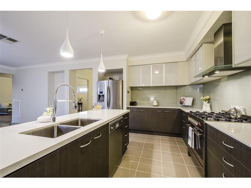32 Filmont Drive, Werribee VIC 3030