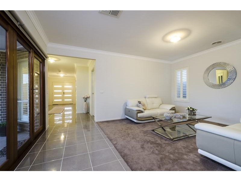 32 Filmont Drive, Werribee VIC 3030
