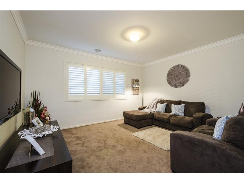 32 Filmont Drive, Werribee VIC 3030
