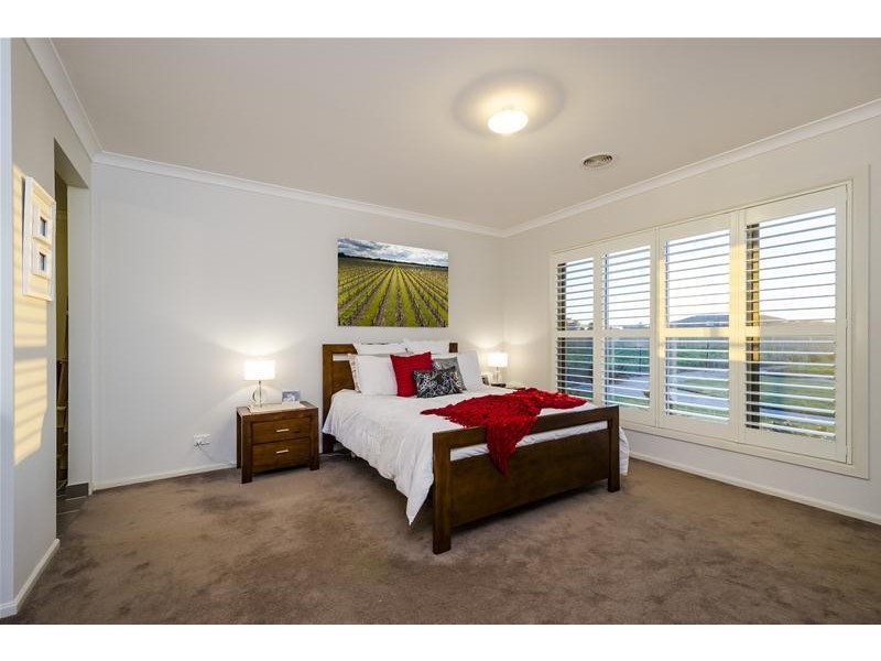 32 Filmont Drive, Werribee VIC 3030