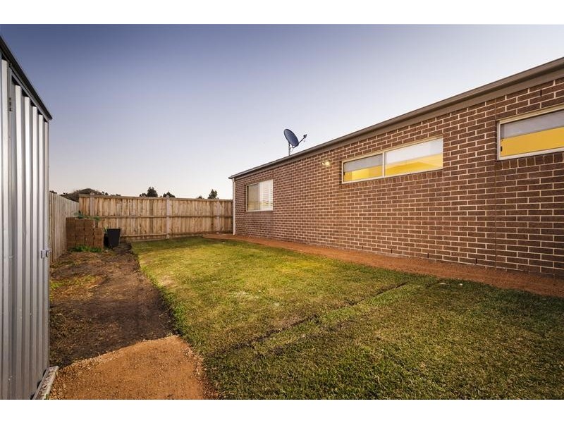 32 Filmont Drive, Werribee VIC 3030