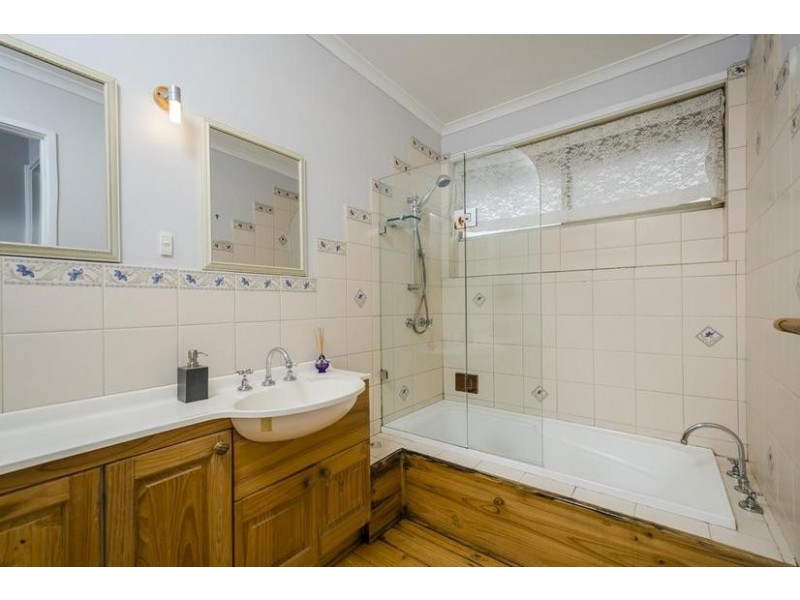 8 Tambo Crt, Werribee VIC 3030