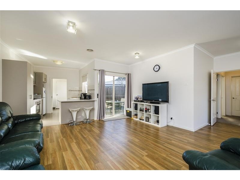 3/8 Moffatt Crescent, Hoppers Crossing VIC 3029