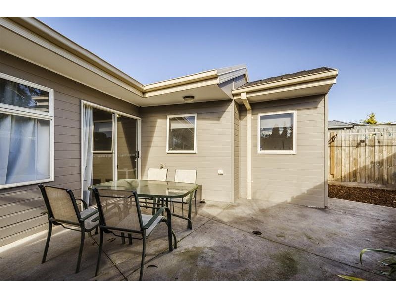 3/8 Moffatt Crescent, Hoppers Crossing VIC 3029