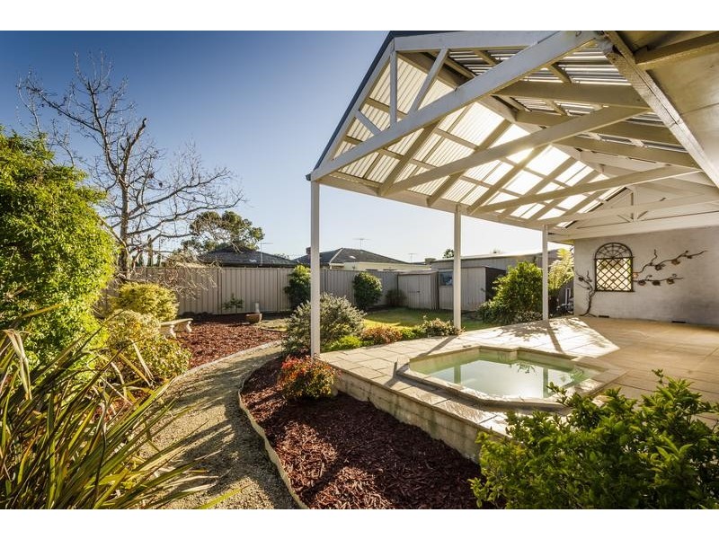 5 Dummett Ave, Hoppers Crossing VIC 3029