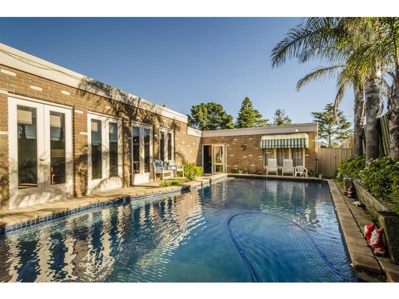 4 Melita Ave, Werribee VIC 3030