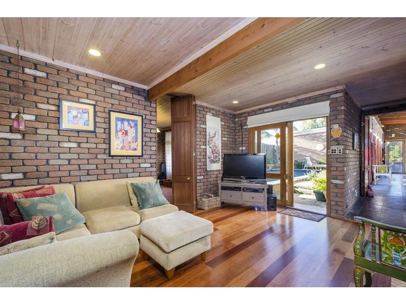 4 Melita Ave, Werribee VIC 3030