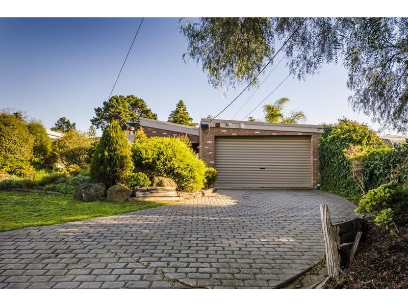 4 Melita Ave, Werribee VIC 3030