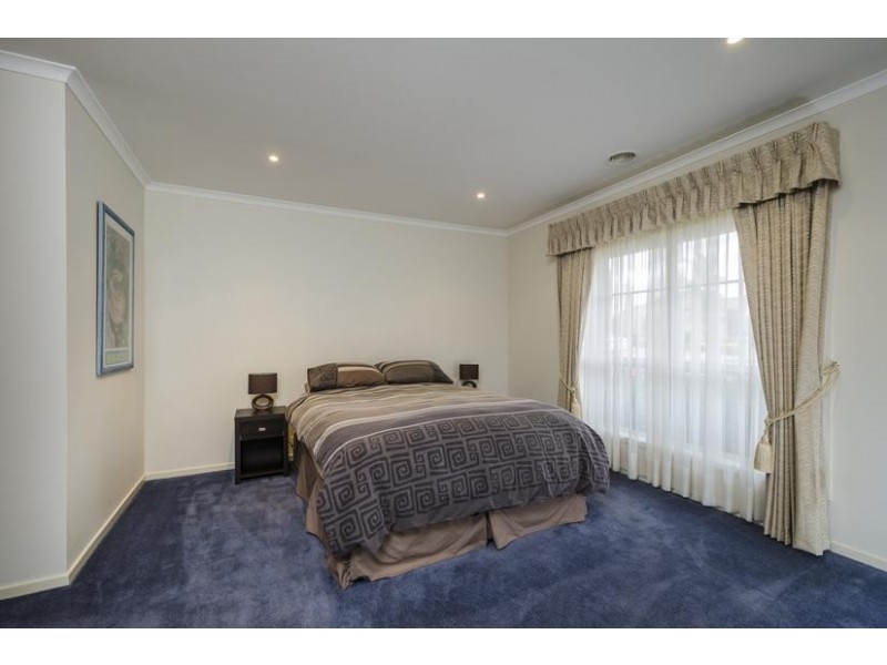 4 Pitanga Garden, Werribee VIC 3030