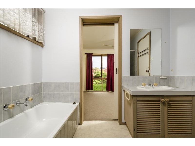 5 Jago Court, Werribee VIC 3030