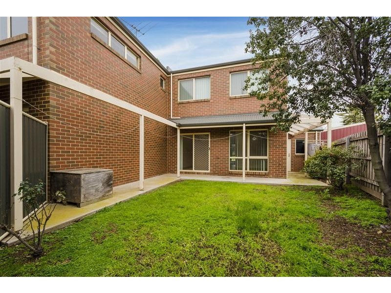 1/9 Finch Road, Werribee South VIC 3030