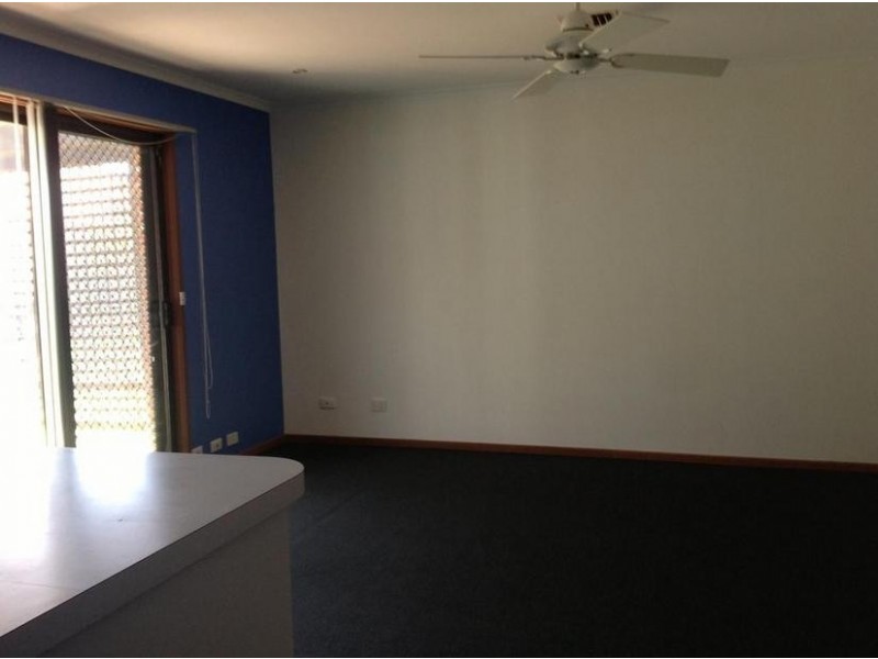 70 Songlark Crescent, Werribee VIC 3030