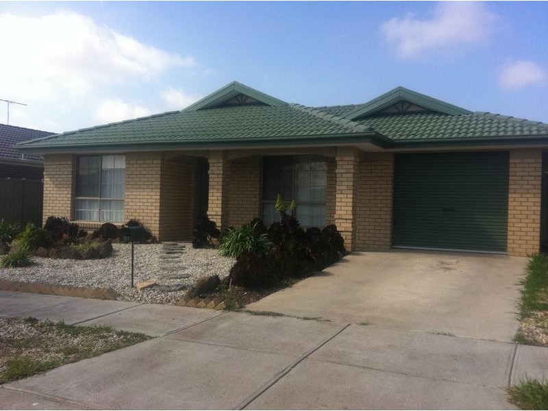 51 Jade Crescent, Wyndham Vale VIC 3024