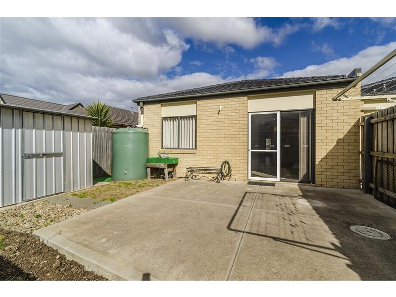 1/13 Retford Close, Werribee VIC 3030