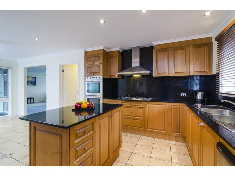 2 Vaina Street, Werribee VIC 3030