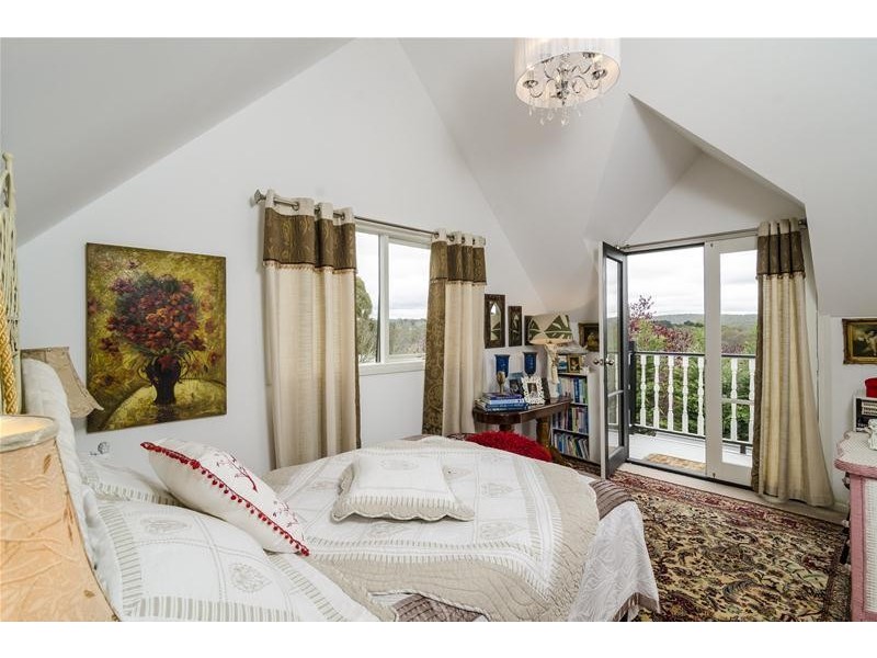 4 & 4a Grant Street, Daylesford VIC 3460