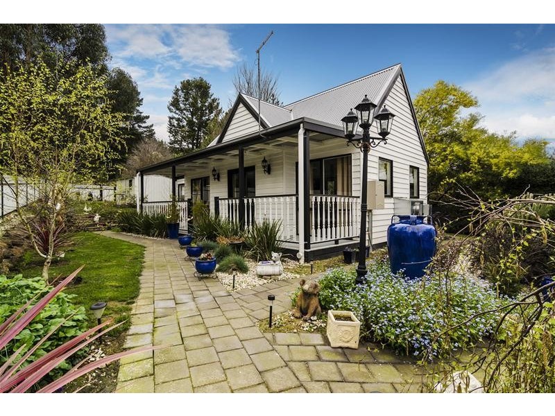 4 & 4a Grant Street, Daylesford VIC 3460