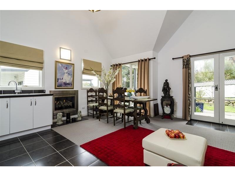 4 & 4a Grant Street, Daylesford VIC 3460