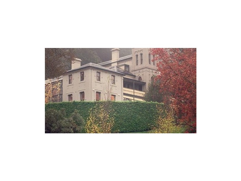 4 & 4a Grant Street, Daylesford VIC 3460