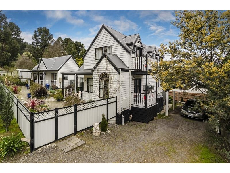 4 & 4a Grant Street, Daylesford VIC 3460