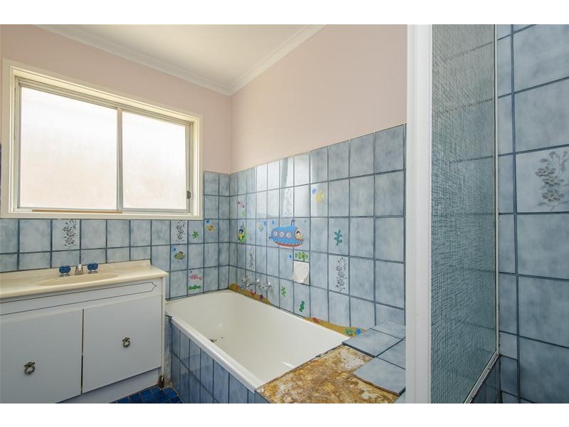 2 Nunniong Street, Werribee VIC 3030