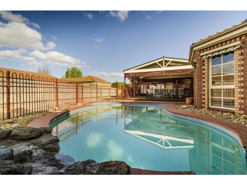 24 Hopetoun Road, Werribee VIC 3030