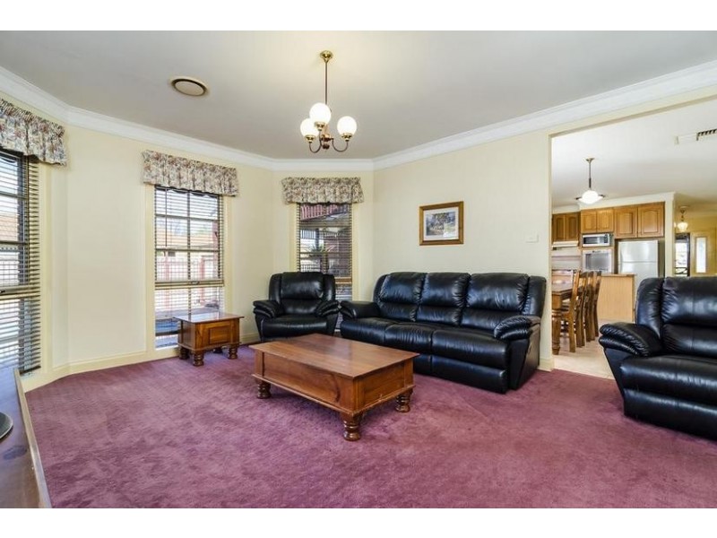 24 Hopetoun Road, Werribee VIC 3030