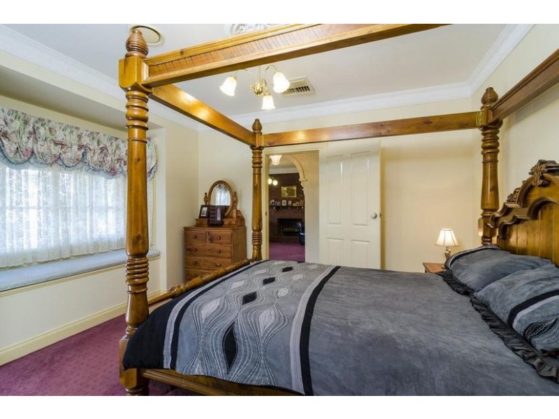 24 Hopetoun Road, Werribee VIC 3030