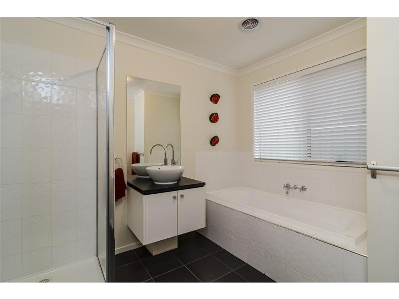 16 Langley Avenue, Wyndham Vale VIC 3024