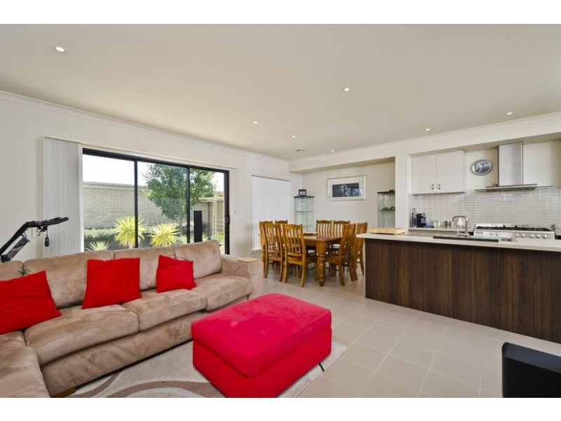 24 Prominence Boulevard, Tarneit VIC 3029