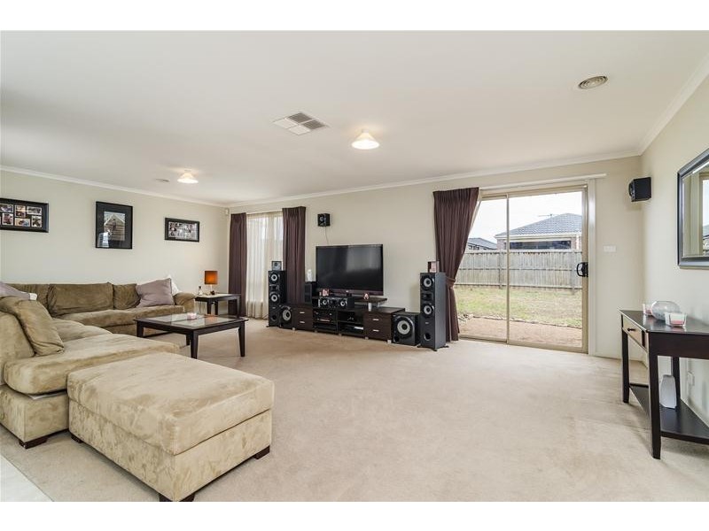 5 Parawong Parade, Wyndham Vale VIC 3024