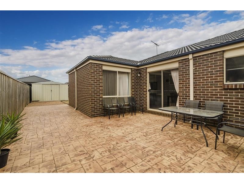 5 Parawong Parade, Wyndham Vale VIC 3024