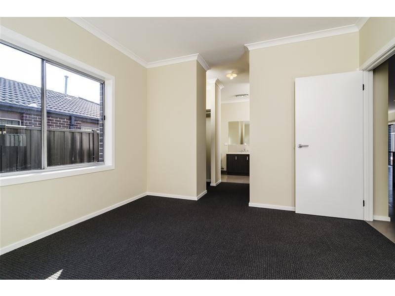 54 Weavers Street, Wyndham Vale VIC 3024