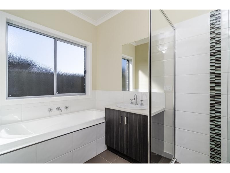 54 Weavers Street, Wyndham Vale VIC 3024