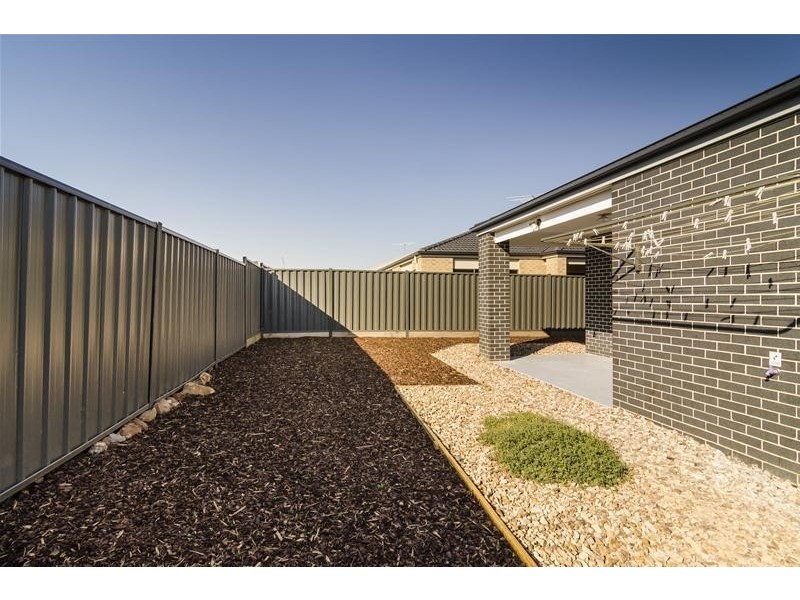 54 Weavers Street, Wyndham Vale VIC 3024