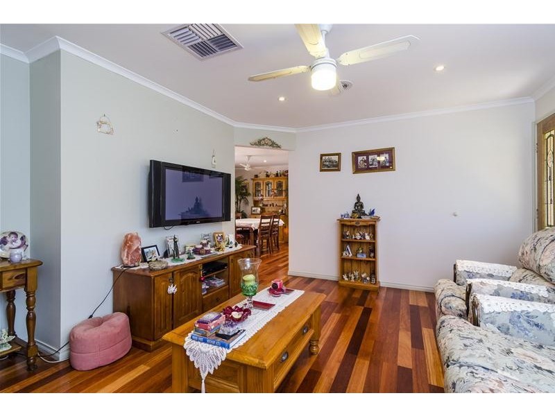 8 Denholme Court, Werribee VIC 3030