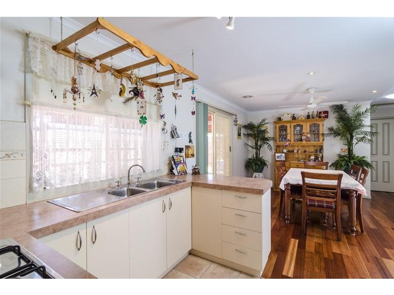 8 Denholme Court, Werribee VIC 3030