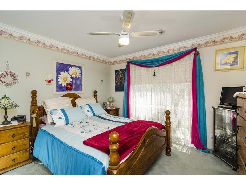 8 Denholme Court, Werribee VIC 3030