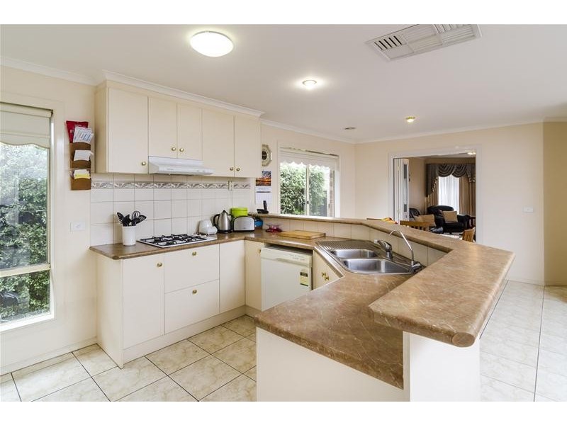 12 Kinloch Court, Wyndham Vale VIC 3024