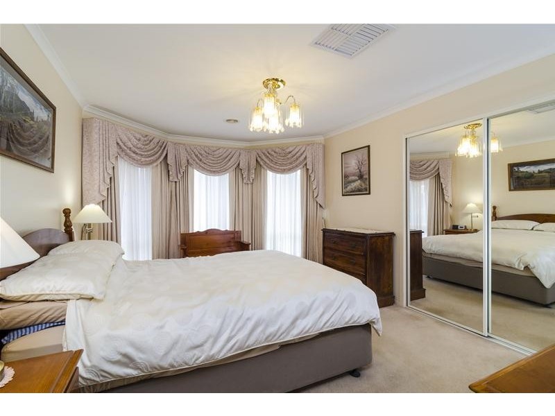12 Kinloch Court, Wyndham Vale VIC 3024
