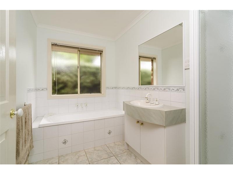12 Kinloch Court, Wyndham Vale VIC 3024