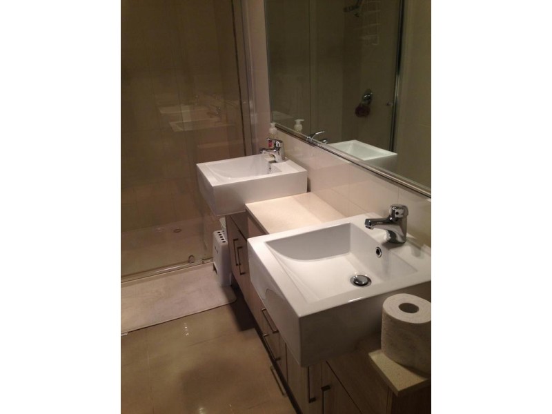 2/21 Trish Walk, Werribee VIC 3030