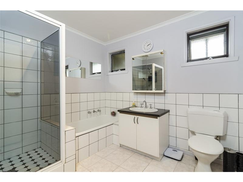 33 Brougham Avenue, Wyndham Vale VIC 3024