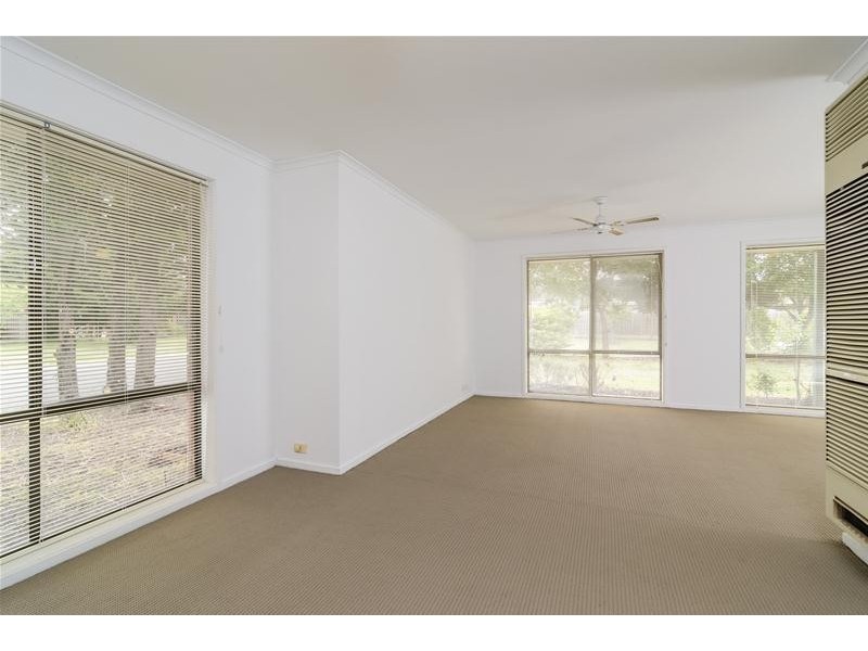 17 Carling Court, Hoppers Crossing VIC 3029