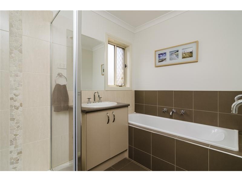 9 Gungurra Grove, Wyndham Vale VIC 3024