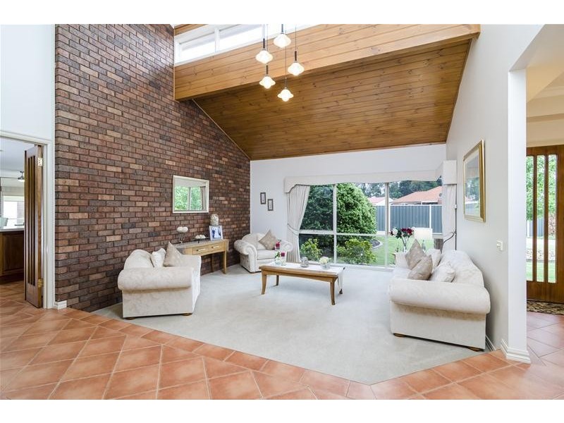 5 Empire Drive, Hoppers Crossing VIC 3029