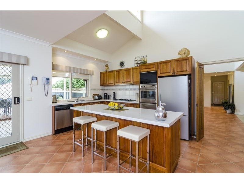 5 Empire Drive, Hoppers Crossing VIC 3029